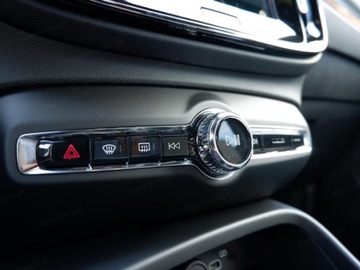 Volvo XC40 Crossover Facelifting 2.0 B3 163KM 2025 VOLVO XC40 B3 Core Suv 2.0 (163KM) 2025, zdjęcie 6