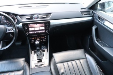 Skoda Superb III Kombi 2.0 TDI 190KM 2017 Skoda Superb 2.0 TDI, Salon Polska, Serwis ASO, zdjęcie 7