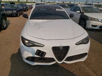 Alfa Romeo Giulia II Sedan Facelifting 2.0 Turbo 280KM 2023 Alfa Romeo Giulia OD UBEZPIECZALNI 2.0 Benzyna 280KM, zdjęcie 1