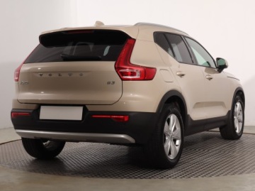 Volvo XC40 Crossover Facelifting 2.0 B3 163KM 2025 Volvo XC40 B3, Salon Polska, Serwis ASO, Automat, zdjęcie 4