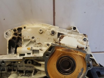 STIHL 044 046 MS440 ПОЛОВИНА КОРПУСА КОРПУСА ДВИГАТЕЛЯ
