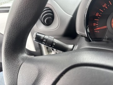 Toyota Aygo II Hatchback 5d 1.0 VVT-i 69KM 2016 Toyota Aygo 1.0 VVT-i X II (2014-) 1.0 VVT-i X, zdjęcie 17