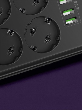 Удлинитель Spacetronik SR-204, 6AC, 4USB, быстрая зарядка