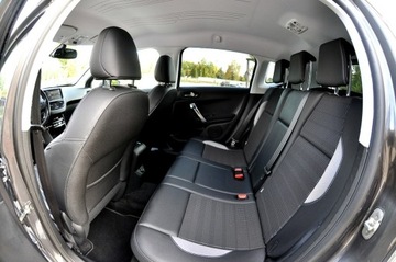 Peugeot 2008 I SUV Facelifting 1.2 PureTech 110KM 2016 Peugeot 2008 1,2 Benzyna 110Km Ledy Skóra Navi, zdjęcie 7