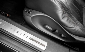 Infiniti FX II Crossover 3.0d V6 238KM 2011 Infiniti FX S 3.0d 238ps Navi Bose Bixenon 4x4 Szyberdach Radar Szwajcaria, zdjęcie 23