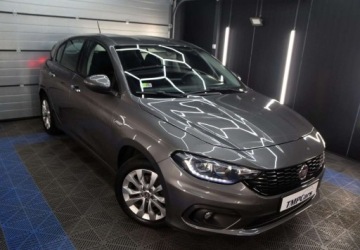 Fiat Tipo II Sedan 1.6 MultiJet 120KM 2017 Fiat Tipo Kamera cofania _ LED _ Alu felgi _ Podgrzewane fotele 1.6 Diesel, zdjęcie 28