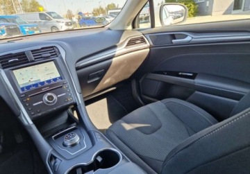 Ford Mondeo V Sedan Facelifting 2.0 EcoBlue 190KM 2020 Ford Mondeo 2.0 Ecoblue 190KM Titanium Salon PL FV23 2.0 Diesel 190KM, zdjęcie 13