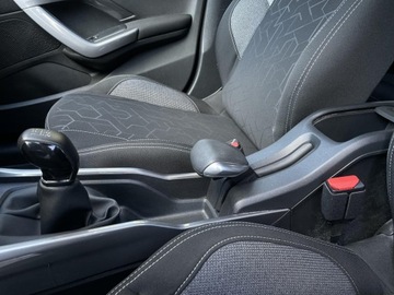 Peugeot 2008 I SUV Facelifting 1.2 PureTech 82KM 2018 Peugeot 2008 ! Nawigacja ! Tempomat ! Klimatyzacja, zdjęcie 22