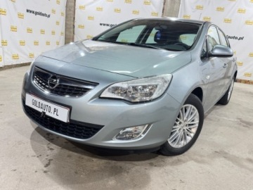 Opel Astra J Hatchback 5d 1.4 Twinport ECOTEC 100KM 2011 Opel Astra 1.4 100KM Klima 1-reka Gotowy do jazdy 1.4 Benzyna 100KM