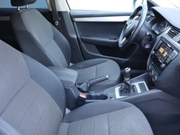 Skoda Octavia III Kombi 2.0 TDI 150KM 2016 Skoda Octavia 2.0 TDI, Salon Polska, Serwis ASO, zdjęcie 8