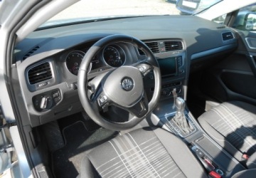 Volkswagen Golf VII Hatchback 3d 1.4 TSI BlueMotion Technology 125KM 2016 Volkswagen Golf Volkswagen Golf VII 1.4 BENZYNA 126 KM DSG 1.4 Benzyna, zdjęcie 11