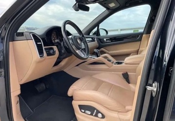 Porsche Cayenne III SUV 3.0 340KM 2020 Porsche Cayenne 3.0 Benzyna 340KM, zdjęcie 19