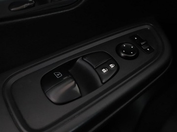 Nissan Micra V 1.0 IG-T 92KM 2022 Nissan Micra Klimatyzacja Czujniki parkowania, zdjęcie 31