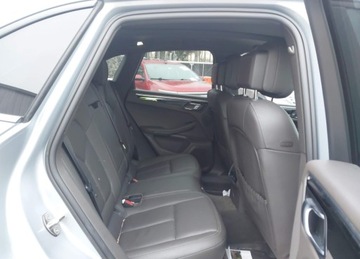 Porsche Macan SUV Facelifting II 2.0  265KM 2023 Porsche Macan 2023r., T, 2L, od ubezpieczalni 2.0 Benzyna 265KM, zdjęcie 7