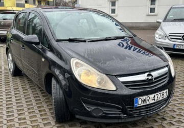 Opel Corsa D Hatchback 1.4 Twinport ECOTEC 90KM 2007 Opel Corsa 1.4 Benzyna, 2007 1.4 Benzyna 90KM, zdjęcie 2
