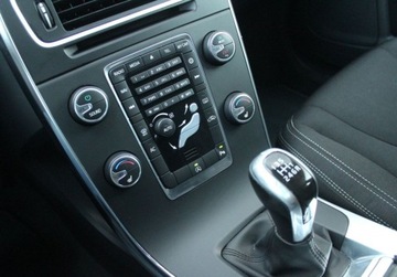 Volvo V60 I Kombi Facelifting 2.0 D3 DRIVE-E 150KM 2016 Volvo V60 D3 Momentum Gwarancja 2.0 Diesel 150KM, zdjęcie 9