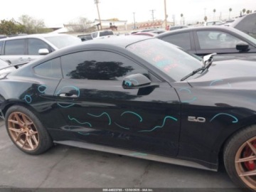 Ford Mustang VI Fastback Facelifting 5.0 Ti-VCT 460KM 2020 Ford Mustang Gt Premium Fastback 2020 5.0 Benzyna 460KM, zdjęcie 6