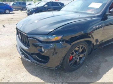Maserati Levante 2019 Maserati Levante 2019 3.0 3.0 Benzyna 345KM, zdjęcie 4