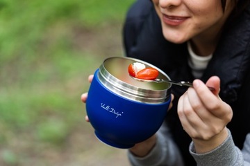 TERMOS OBIADOWY TERMICZNY Z POJEMNIKIEM ŁYŻKĄ ZUPĘ FUORI GRANATOWY 680 ml