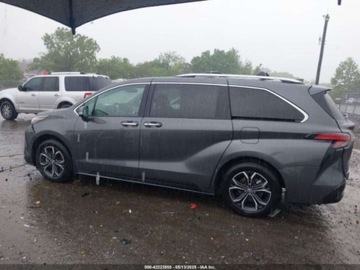 Toyota Sienna III 2025 Toyota Sienna Platinum, 2025r., 4x4, 2.5L 2.5 Benzyna 245KM, zdjęcie 5