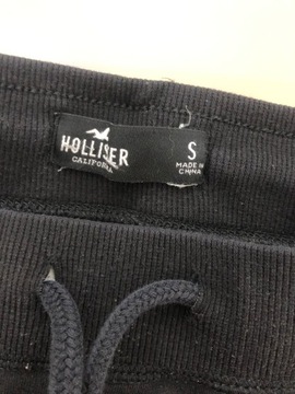 Spodnie dresowe firmy Hollister. Rozmiar S.