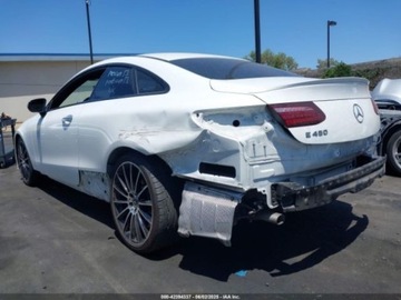 Mercedes Klasa E W213 2022 Mercedes-Benz Klasa E 2022 MERCEDES-BENZ E 450 3.0 Benzyna 362KM, zdjęcie 3