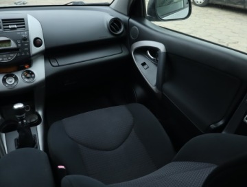 Toyota RAV4 III MPV 2.2 16V D-4D 136KM 2008 Toyota RAV 4 2.2 D-4D, Salon Polska, 4X4, Klima, zdjęcie 7