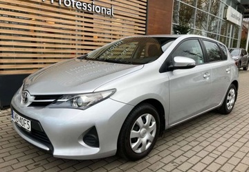 Toyota Auris II Hatchback 5d Facelifting 1.6 Valvematic 132KM 2015 Toyota Auris Toyota Auris 1.6 Active 1.6 Benzyna 132KM, zdjęcie 1