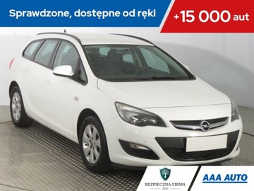 Opel Astra J Sports Tourer Facelifting 1.6 CDTI ecoFLEX 110KM 2014 Opel Astra 1.6 CDTI, Skóra, Navi, Klima