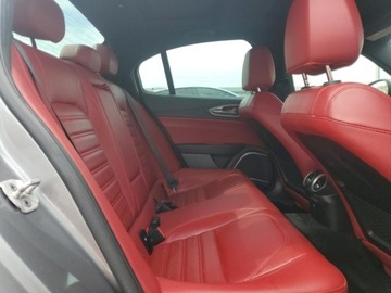 Alfa Romeo Giulia II Sedan Facelifting 2.0 Turbo 280KM 2020 Alfa Romeo Giulia TI 2020 2.0l od ubezpieczalni 2.0 Benzyna 280KM, zdjęcie 10