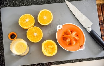 Соковыжималка для цитрусовых FISKARS