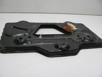 Мерседес W124 Аккумуляторная база