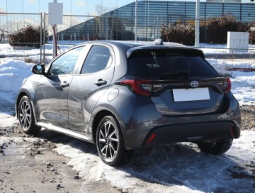 Toyota Yaris IV Hatchback 1.5 Hybrid Dynamic Force 116KM 2022 Toyota Yaris 1.5 VVT-i Hybrid, Salon Polska, zdjęcie 3