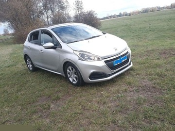 Peugeot 208 I Hatchback 5d Facelifting 1.6 BlueHDi 100KM 2016 Peugeot 208 Blue-HDi 100 Stop/Start Allure 99KM 2016r bezwypadkowy, zdjęcie 2