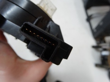 РОЛИКОВАЯ ЛЕНТА ПОДУШКИ БЕЗОПАСНОСТИ VW GOLF V 1K0959653C