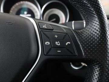 Mercedes Klasa E W212 Limuzyna Facelifting 200 184KM 2014 Mercedes E 200 automat navi skóra el. fotele full, zdjęcie 28