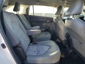 Toyota Highlander III 2022 Toyota Highlander Hybrid XLE 2022 2.5l 2.5 Hybryda 243KM, zdjęcie 11