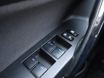 Toyota Auris II Touring Sports Facelifting 1.8 Hybrid 136KM 2015 Toyota Auris Hybrid, Salon Polska, Automat, Klima, zdjęcie 12