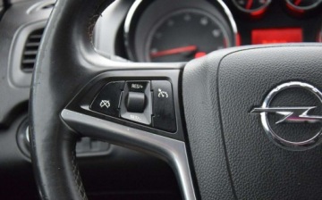 Opel Insignia I Sedan 1.6 Twinport ECOTEC 115KM 2010 Opel Insignia 1.6 BGas Klima 2 KPL Opon Stan bardzo dobry 1.6 115KM, zdjęcie 18