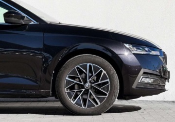 Skoda Octavia IV Kombi 2.0 TDI 150KM 2021 Skoda Octavia MatrixLED Kamera ACC Ambiente El. klapa Salon PL FVAT, zdjęcie 3