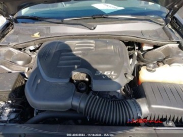 Chrysler 300C II 2021 Chrysler 300 2021 r., 3,6 L 4x4 3.6 Benzyna 292KM, zdjęcie 11