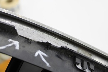 BMW 7 F01 F02 2012-2015 MŘÍŽKA NÁRAZNÍKU MASKA CHLADIČŮ PRAVÁ