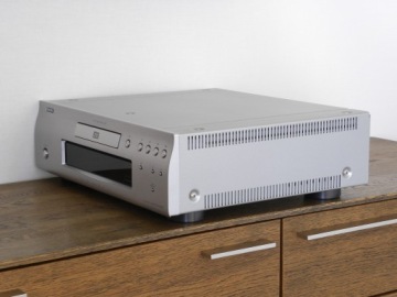 DENON DVD-2500BT серебристый – проигрыватель Blu-ray/DVD/CD DBT