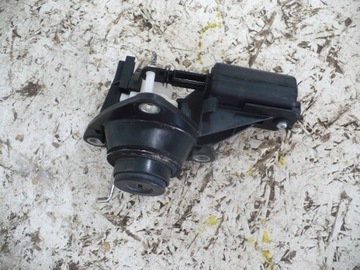 DUSTER I SIŁOWNIK ZAMEK KLAPY BAGAŻNIKA 906062426R