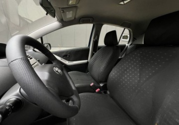 Toyota Yaris II Hatchback 5d 1.0 VVT-i 69KM 2007 Toyota Yaris Salon PL Klima Super stan Polska Warszawa Benzyna 69KM, zdjęcie 9