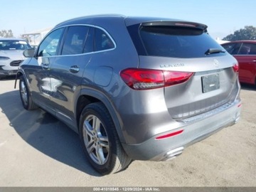 Mercedes GLA II 2021 Mercedes-Benz GLA 2021 MERCEDES-BENZ GLA 250 2.0 Benzyna 221KM, zdjęcie 2