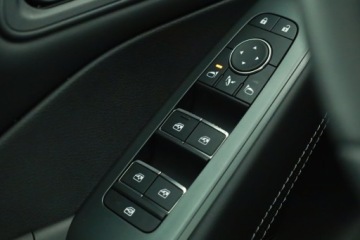 Nissan Qashqai III Crossover Facelifting 1.3 DIG-T MHEV 158KM 2025 Nissan Qashqai 1.3 DIG-T MHEV, 1. Właściciel, zdjęcie 16