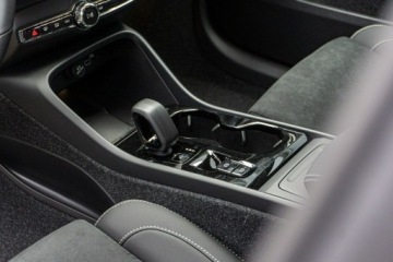 Volvo XC40 Crossover Facelifting 2.0 B3 163KM 2026 Volvo XC 40 Plus Dark B3 Mild Hybrid Benzyna, zdjęcie 20