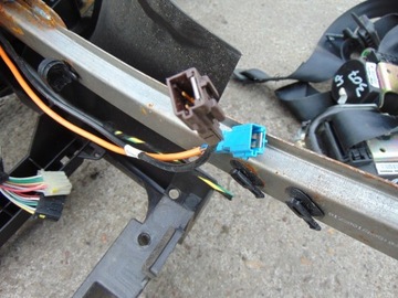 РЕМНИ ПОДУШКИ БЕЗОПАСНОСТИ КОНСОЛИ PEUGEOT 307 СИНИЙ