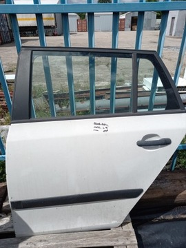 Дверь задняя ПРАВАЯ ЛЕВАЯ Skoda Fabia 05r 1026